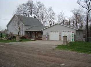 3345 56th St, Center Point, IA 52213