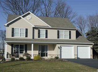 966 Clifton Heights Rd, Hummelstown, PA 17036