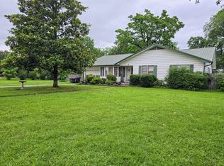 307 Duke St, Talihina, OK 74571