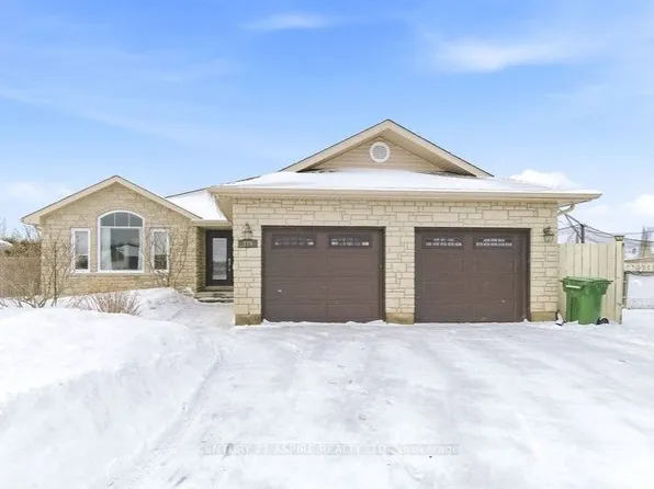 529 Turning Stone Cres, Petawawa, ON K8H 0B3
