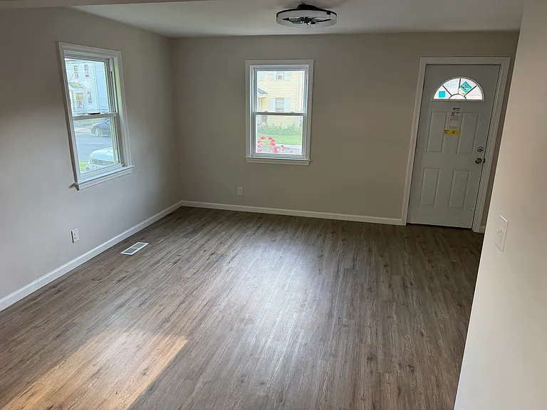 84 Higbie Dr — Photo 20