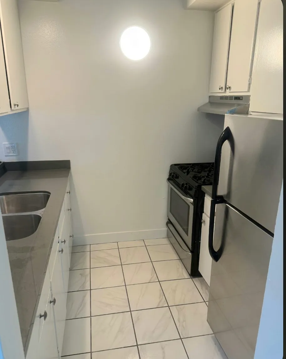 1 bed, $2,100 — Photo 4