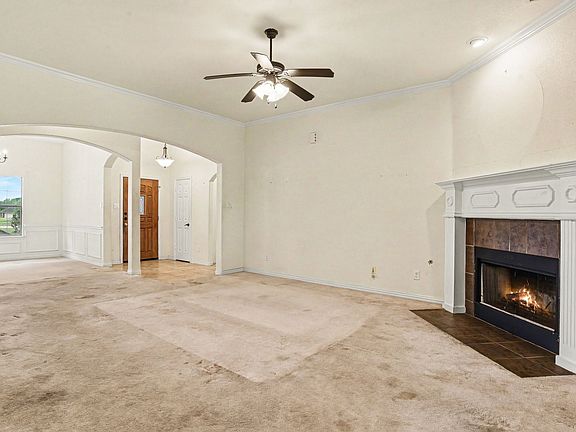 4th image of 504 Hidden Meadow Ct