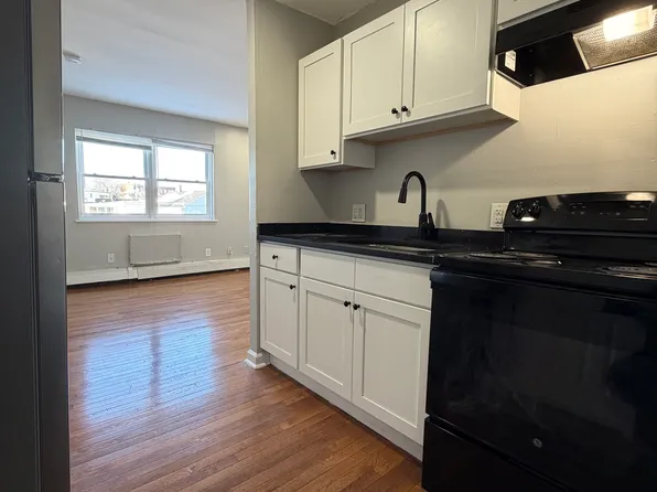 400C13 Olive St, Bridgeport, CT