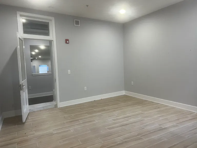 302 Richmond St #27A — Photo 17