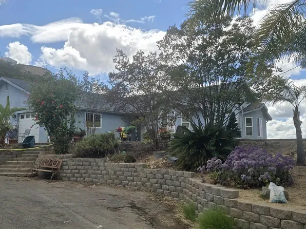 800 Alta Ln, El Cajon, CA 92021