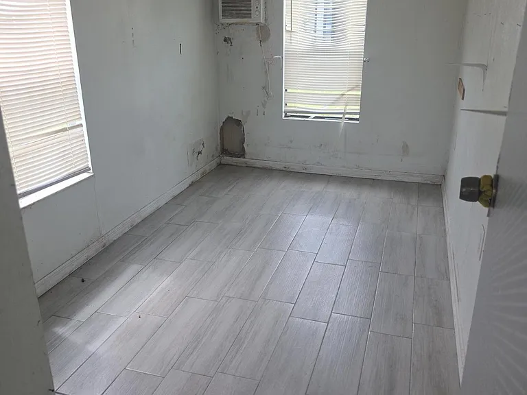 2329 Denver St #3 — Photo 4