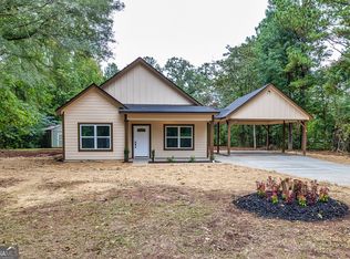 76 N River Cir, Hogansville, GA 30230