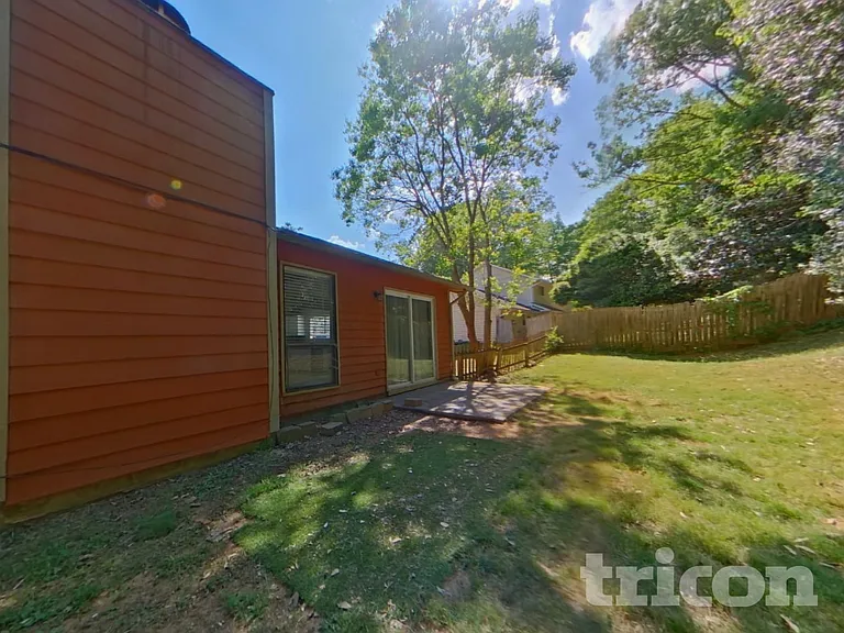 9980 Lake Forest Way — Photo 18