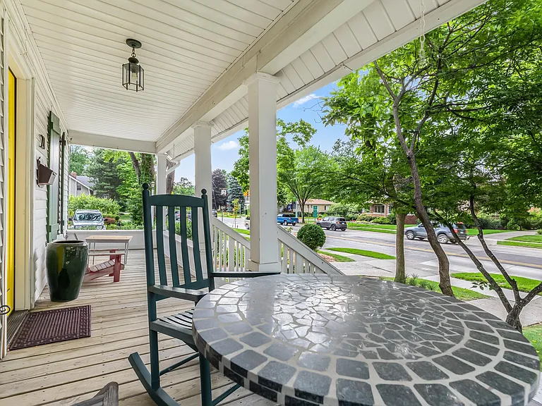 211 Catalpa Dr — Photo 26