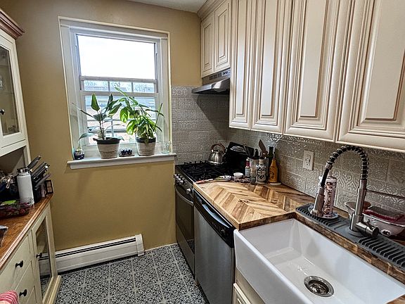 5th image of 414 Maryland Ave APT 3A