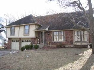 12809 W 70th St, Shawnee, KS 66216