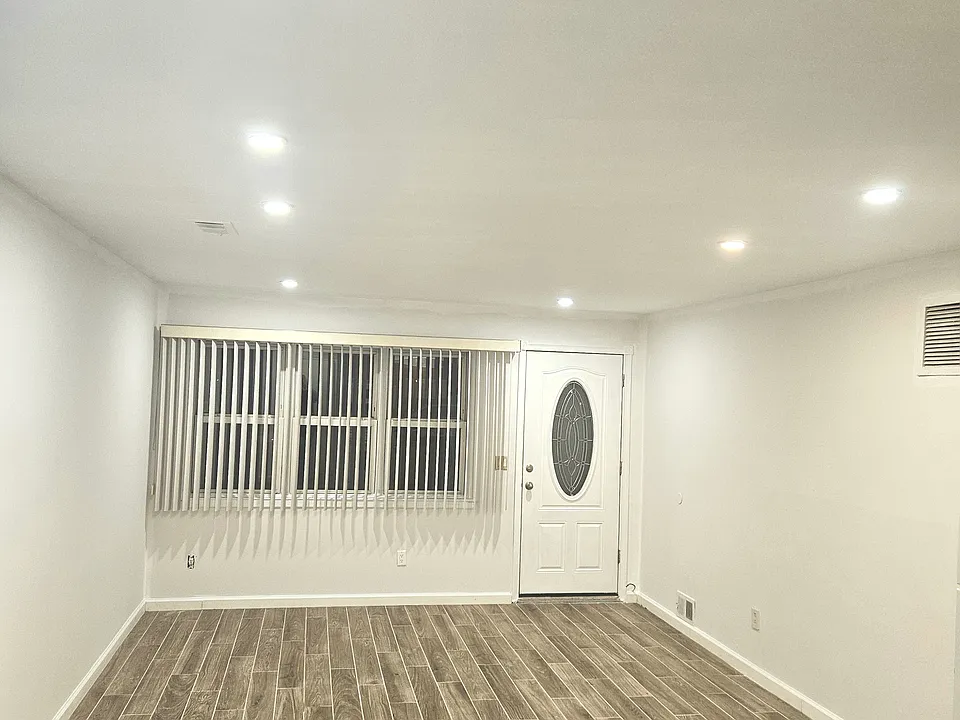 375 Jefferson Ave #1