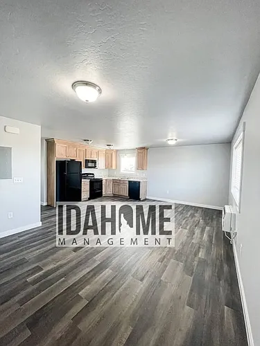 1242 Sawtooth St Photo 1