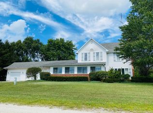 1918 E 1630 North Rd, Watseka, IL 60970