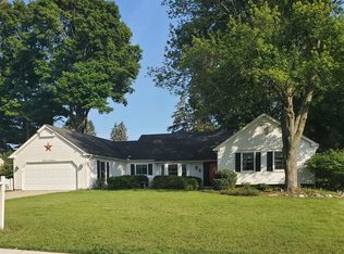 35647 Congress Rd, Farmington Hills, MI 48335