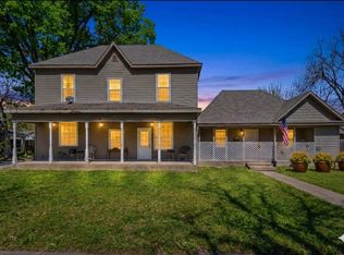 909 W Chestnut St, Denison, TX 75020