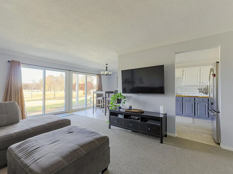 14431 Fairway Dr — Photo 3