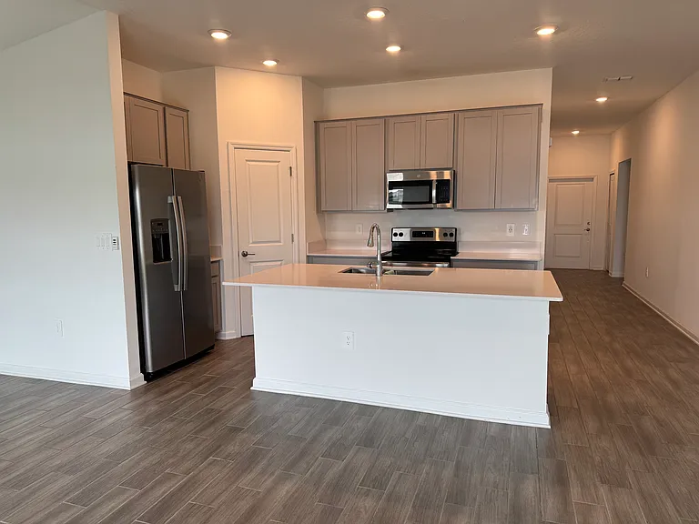 5360 Preserve Blvd — Photo 3