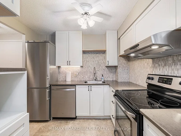 1025 Grenon Ave #210 — Photo 16