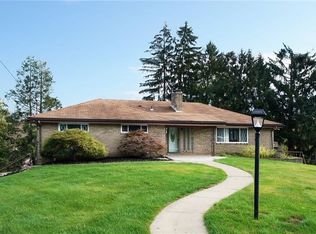 9198 Foxhunt Rd, Pittsburgh, PA 15237