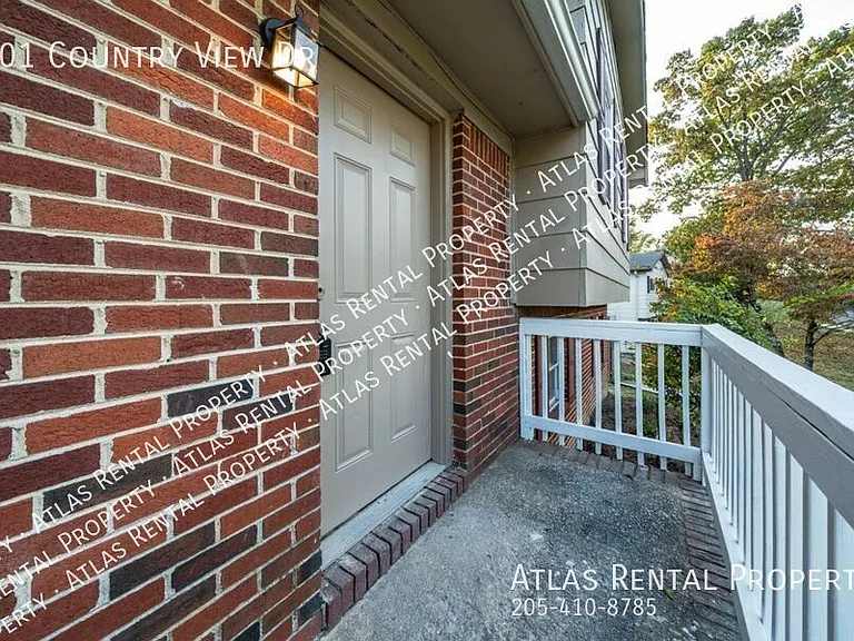 801 Country View Dr — Photo 4