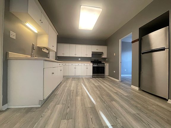 4th image of 2247 S 49th Ave APT 10