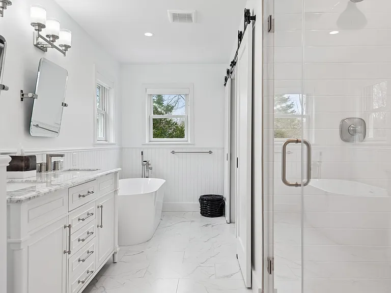 4056 Noyac Rd — Photo 14