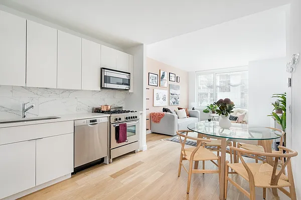 Rented by Bold Marketing | media 7