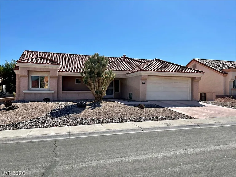 8905 Pennystone Ave — Photo 1