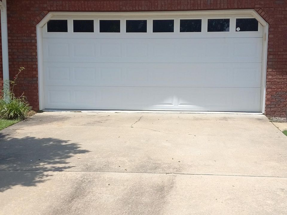 1st image of 144 Candle Brook Dr