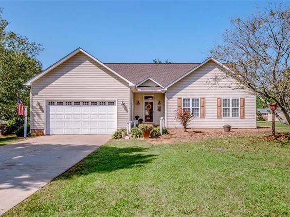 128 Princeton Ct, Advance, NC 27006