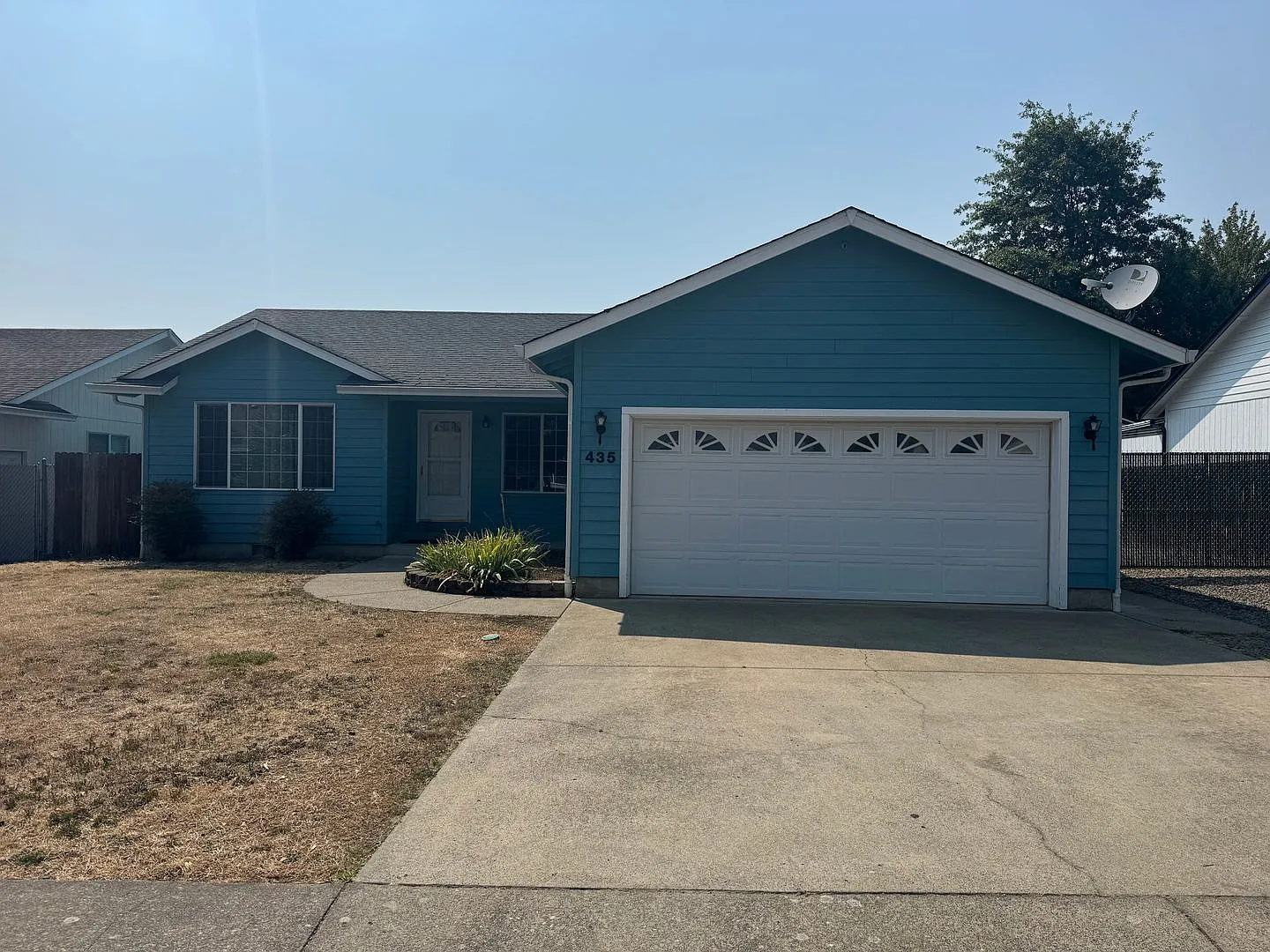 3 bedroom Home in Sutherlin — Photo 1