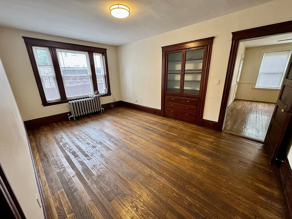 9 Fairfield St #1L