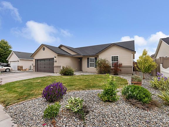 4th image of 1076 Arrow Wood Ct