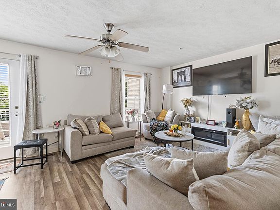 5th image of 611 Possum Trot Way