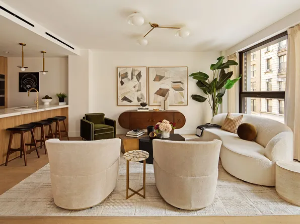 16 West 18th Street image 1 of 10