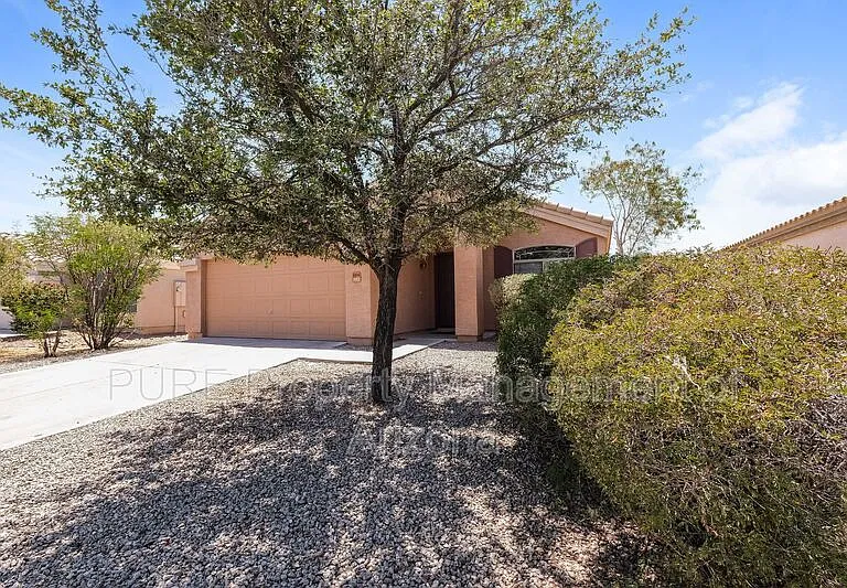 1816 S 106th Ln — Photo 5