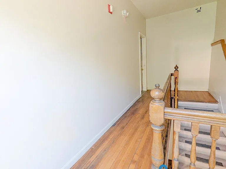212 Lyman St #3L — Photo 18