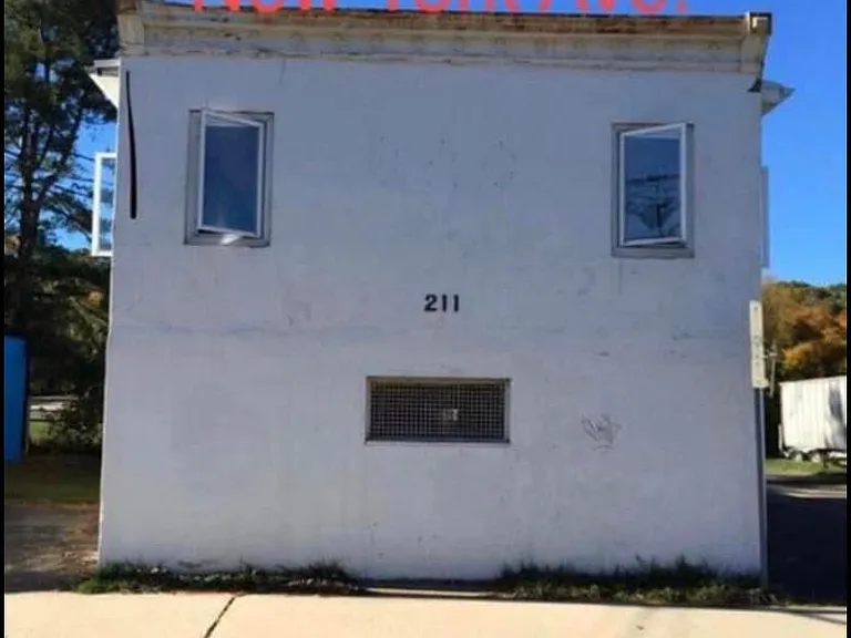 211 New York Ave #2 — Photo 11