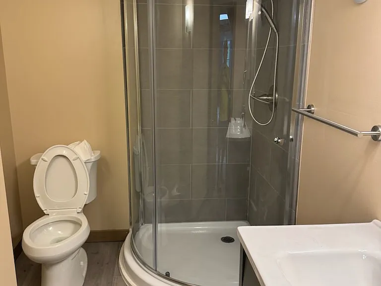 Shower enclosure