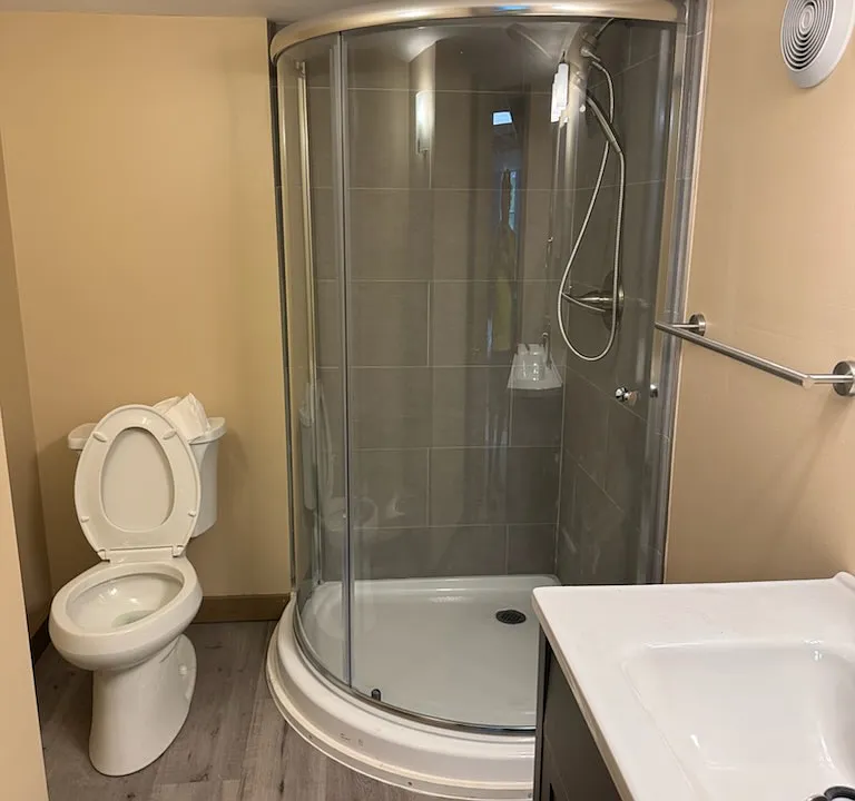 277 Albany Ave #6