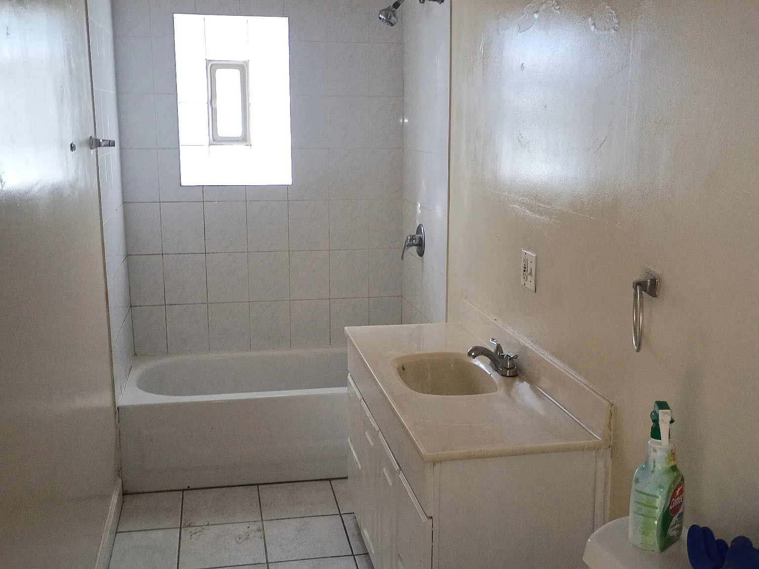 2043 North Holton Street - 3 — Photo 3