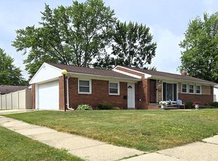 23398 Linne St, Clinton Township, MI 48035