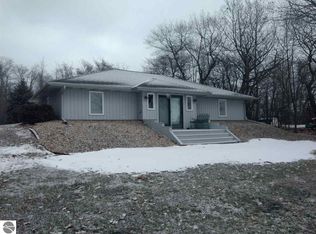 2768 E Booth Rd, Au Gres, MI 48703