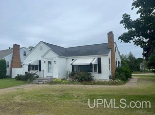 325 S Lincoln Rd, Escanaba, MI 49829