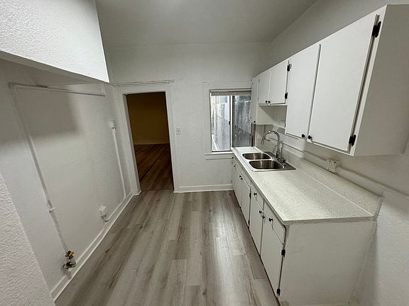 4th image of 661 Shatto Pl APT 203