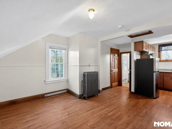 21 Hall Ave, Newport, RI