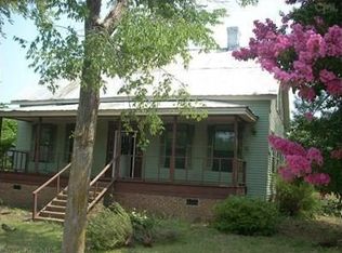 403 W Hampton St, Leesville, SC 29070