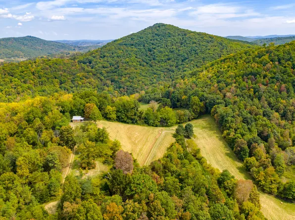 823 Pete Amos Rd, Lindside, WV 24951